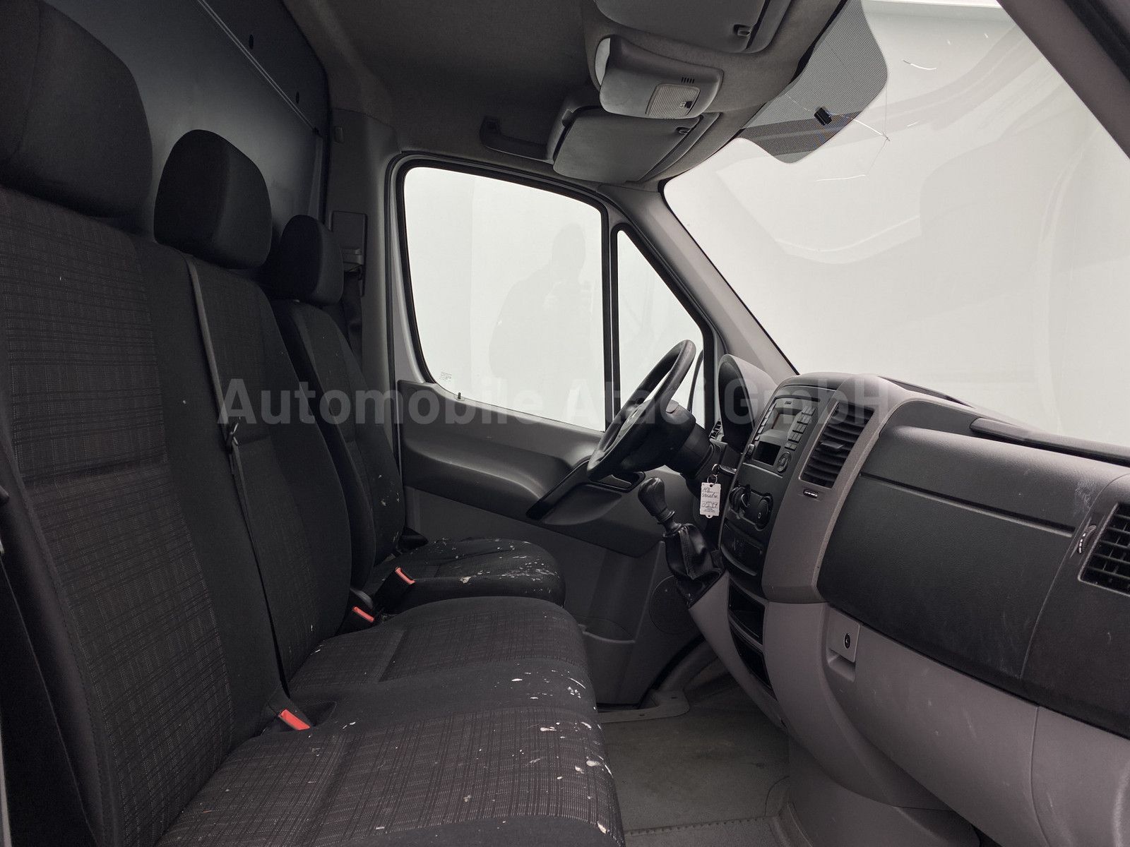 Fahrzeugabbildung Mercedes-Benz Sprinter 314 AHK+1.HAND+3-SITZER 0211