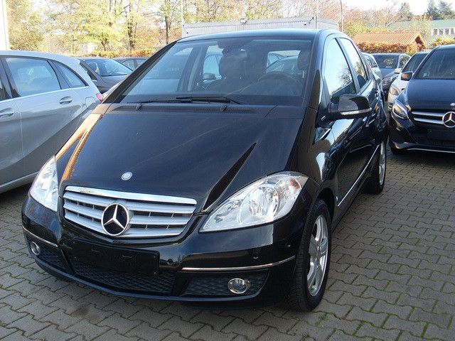 Mercedes-Benz A 160 AVANTGARDE BlueEFFICIENCY / Media