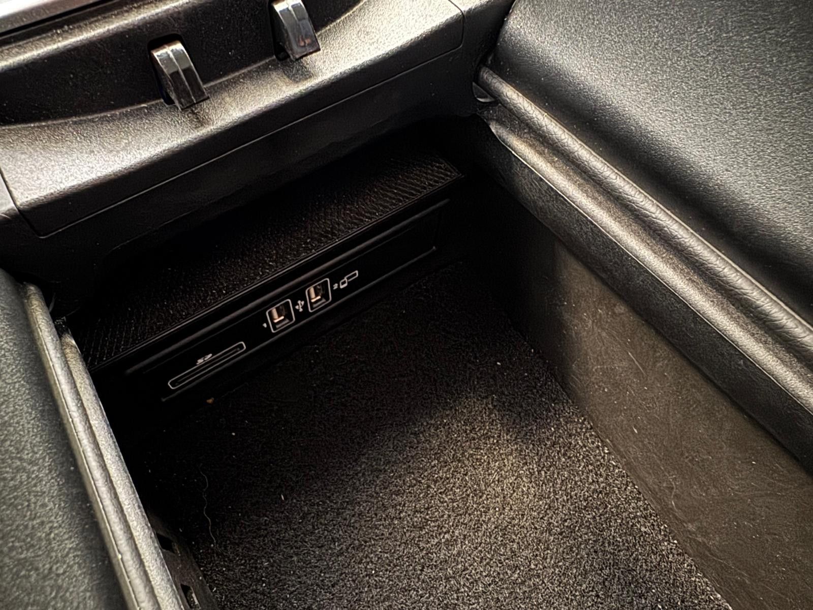 Fahrzeugabbildung Mercedes-Benz C 200 T-Modell AVANTGARDE/AHK/NAVI/KLIMA