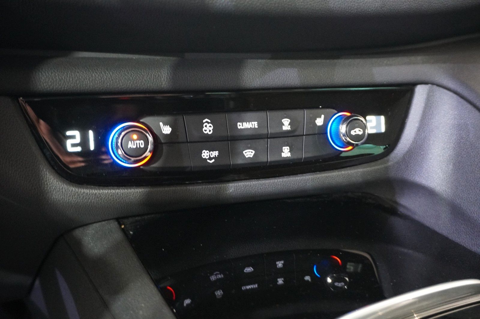 Fahrzeugabbildung Opel Insignia B ST 2.0D BUSI. 4X4 NAVI/LED/KAMERA/DAB