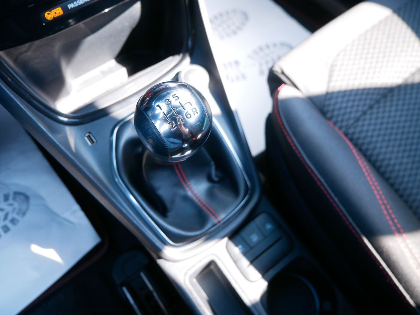 Fahrzeugabbildung Ford Puma 1.0 EcoBoost ST-Line NAVI SHZ+LHZ Klimaauto