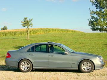 Mercedes E 200 - 8