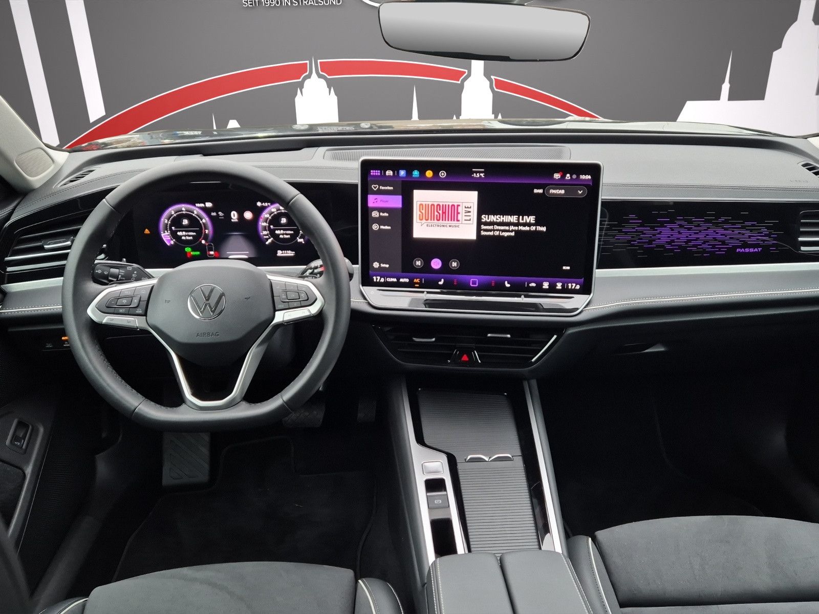 Fahrzeugabbildung Volkswagen Passat Variant 1.5 eTSI  DSG MATRIX/NAV/HEADUP