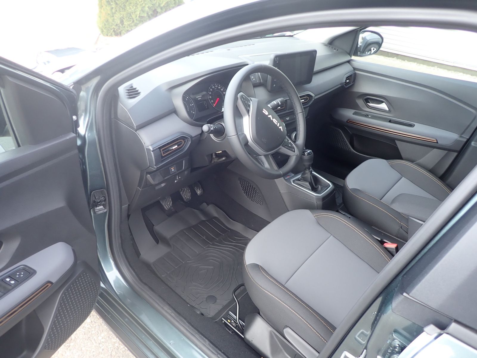 Fahrzeugabbildung Dacia Jogger Extreme TCe 110 7-Sitzer