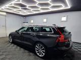 Volvo V60 Momentum|AUTOM|VOLLEDER|LED|R-KAMERA - Volvo V60 in Halle