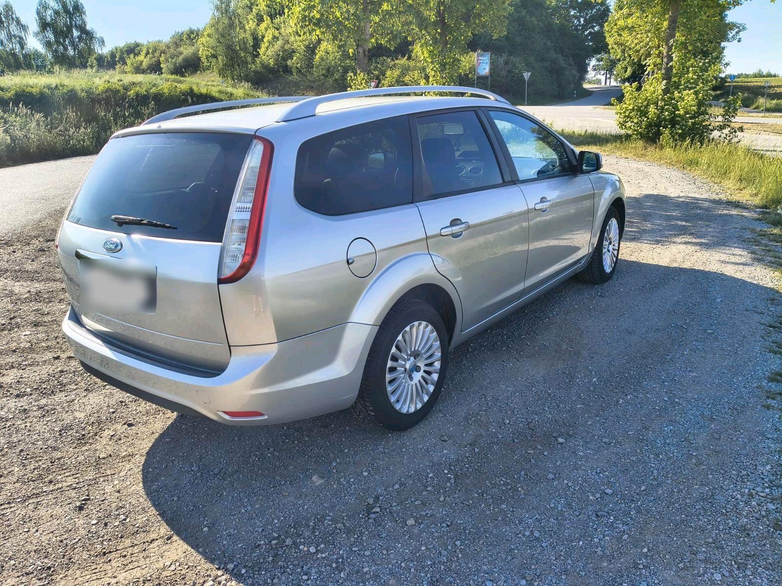 Ford Focus 2008 — rear view