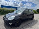 Ford Fiesta 1.4 Ghia Klima Bluetooth TÜV 02-2028 - Ford Fiesta aus 2002: Ghia
