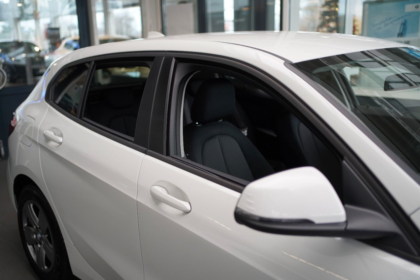 Fahrzeugabbildung BMW 118iA Advantage +LED+Navigation+Einparkhilfe+