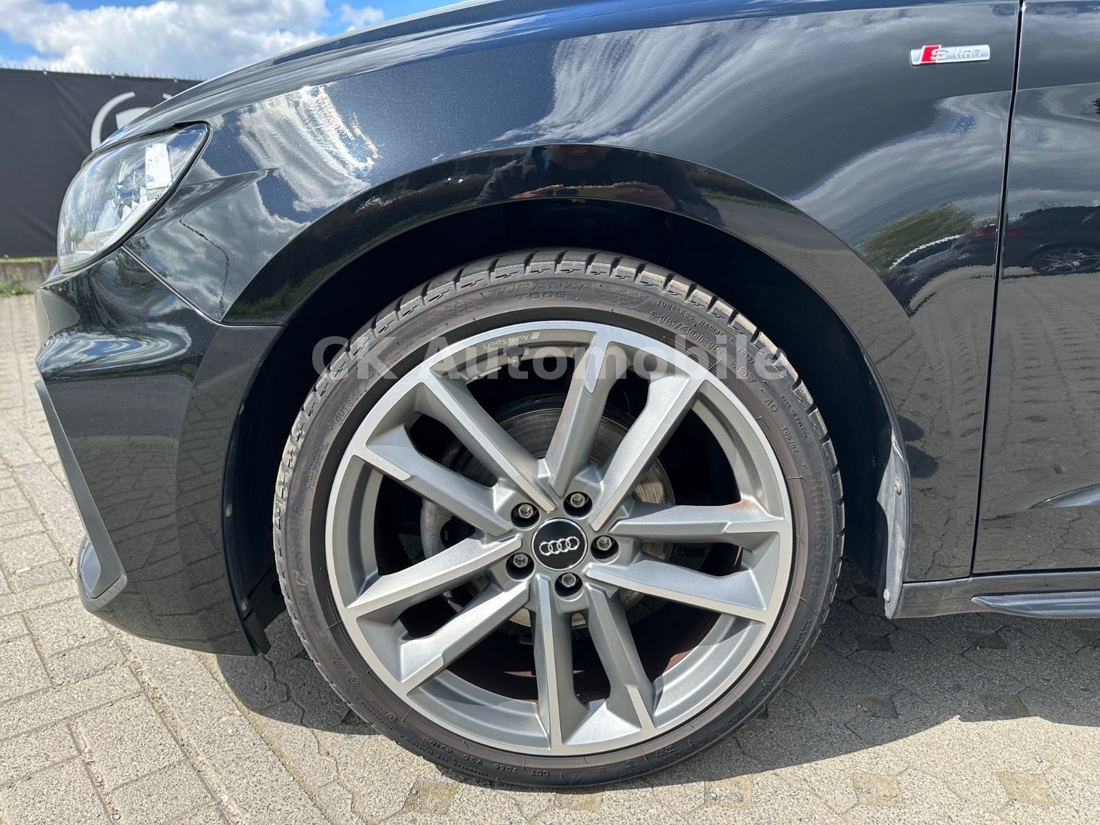 Fahrzeugabbildung Audi A1 Sportback 30 TFSI DSG S-Line/MMI Plus/PDC