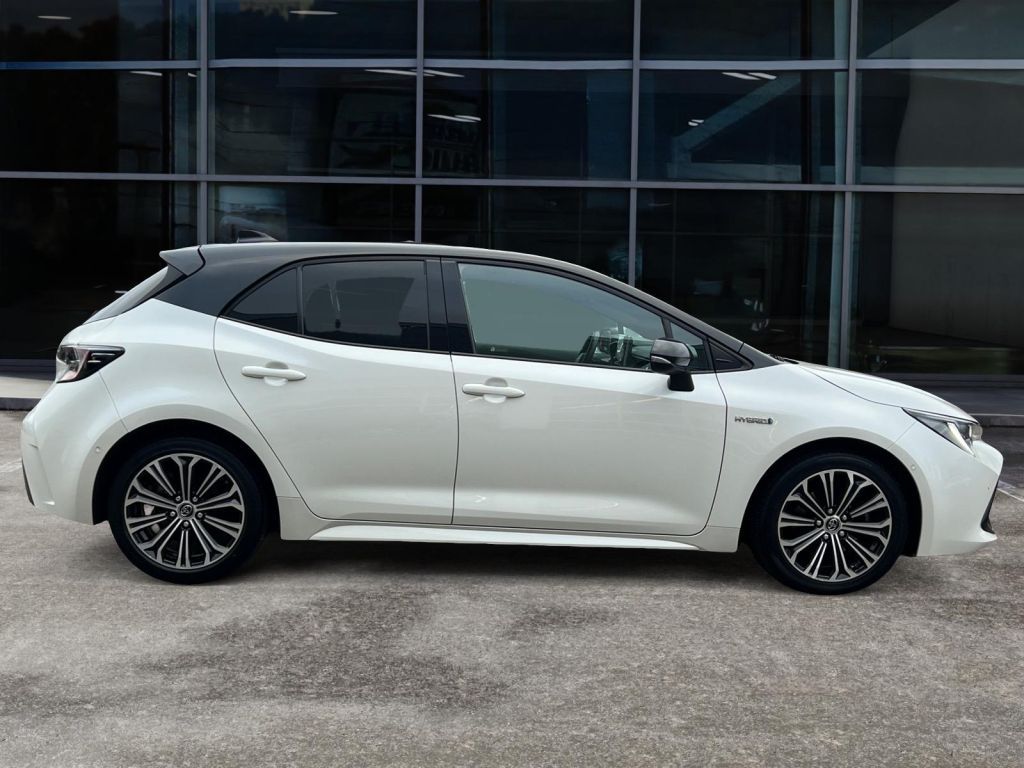 Fahrzeugabbildung Toyota Corolla 2.0 Hybrid Club