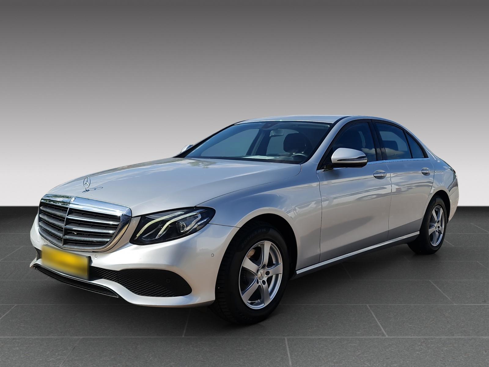 Mercedes-Benz E 220 d 2.0 CDI Metallic // 8 Fach // AHK
