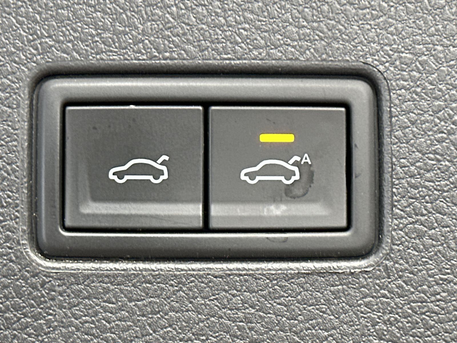 Fahrzeugabbildung Volkswagen Passat Variant GTE R-Line NAV+LED+360°+ACC+18ZO