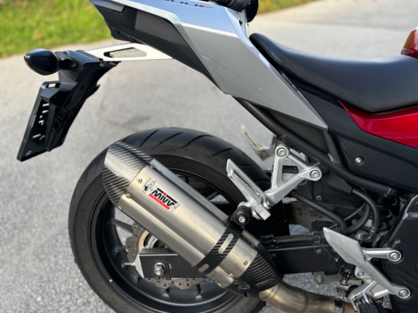 Fahrzeugabbildung Honda CB 500 F MIVV Auspuff