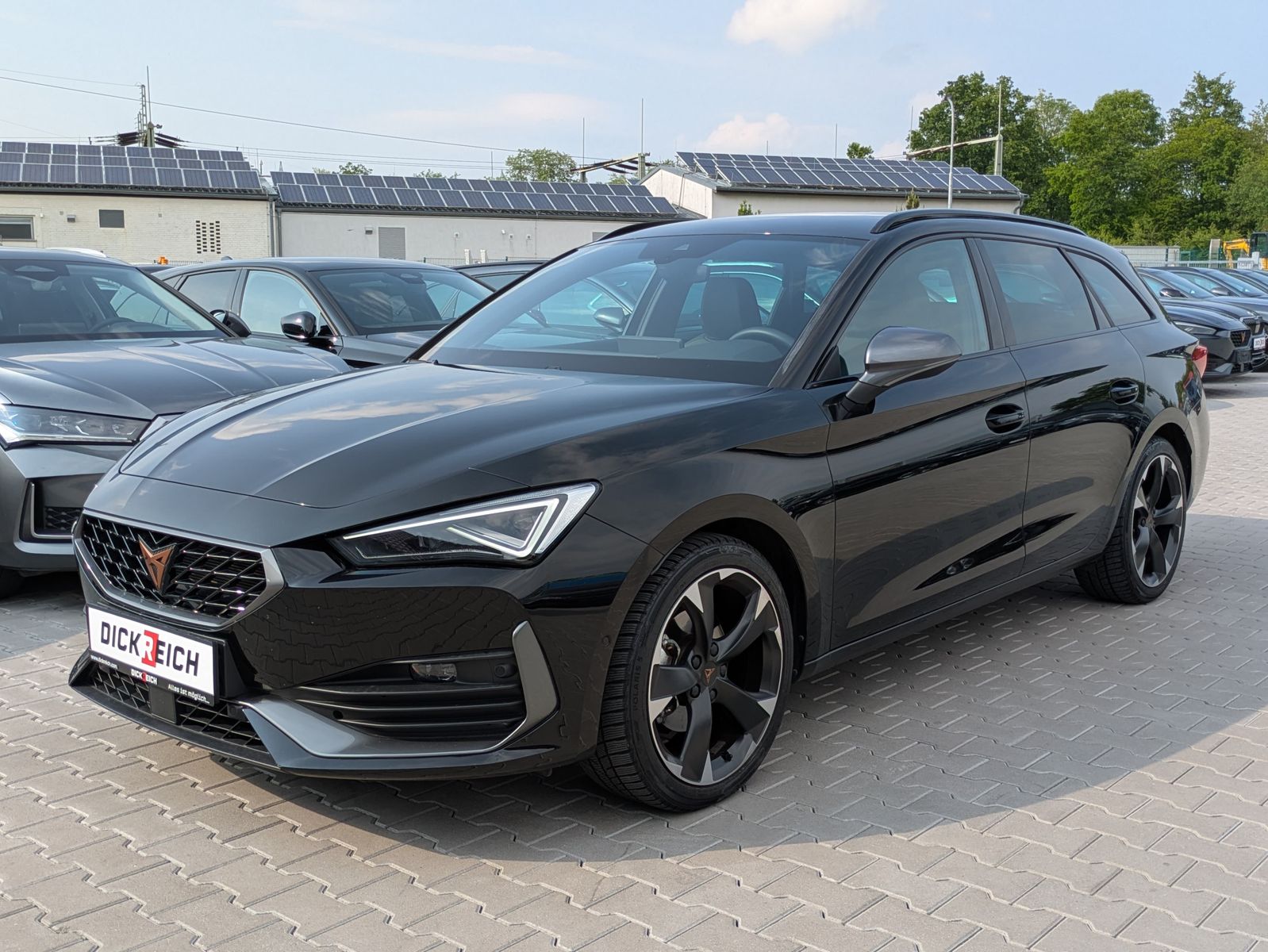 Fahrzeugabbildung CUPRA Leon 1.5 eTSI DSG MATRIX-LED*ACC*AHK*KAMERA*18"