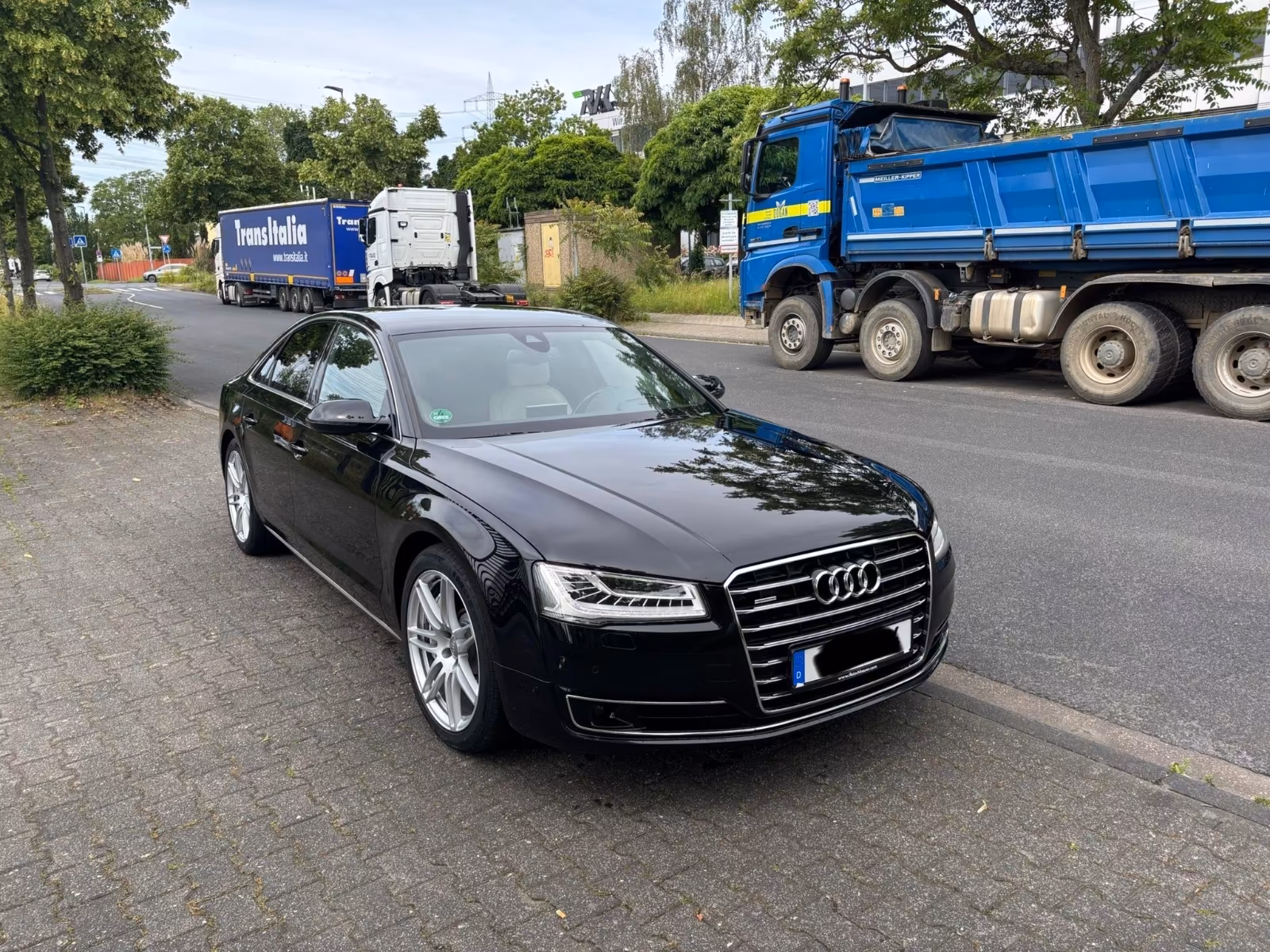 Audi A8 4.2 TDI clean diesel quattro