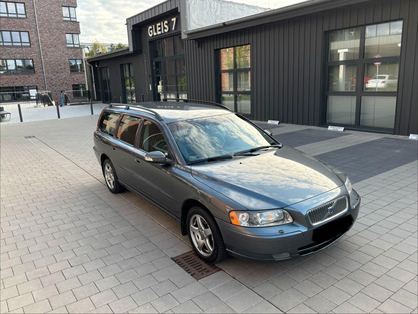 Volvo V70 2007 — photo 14