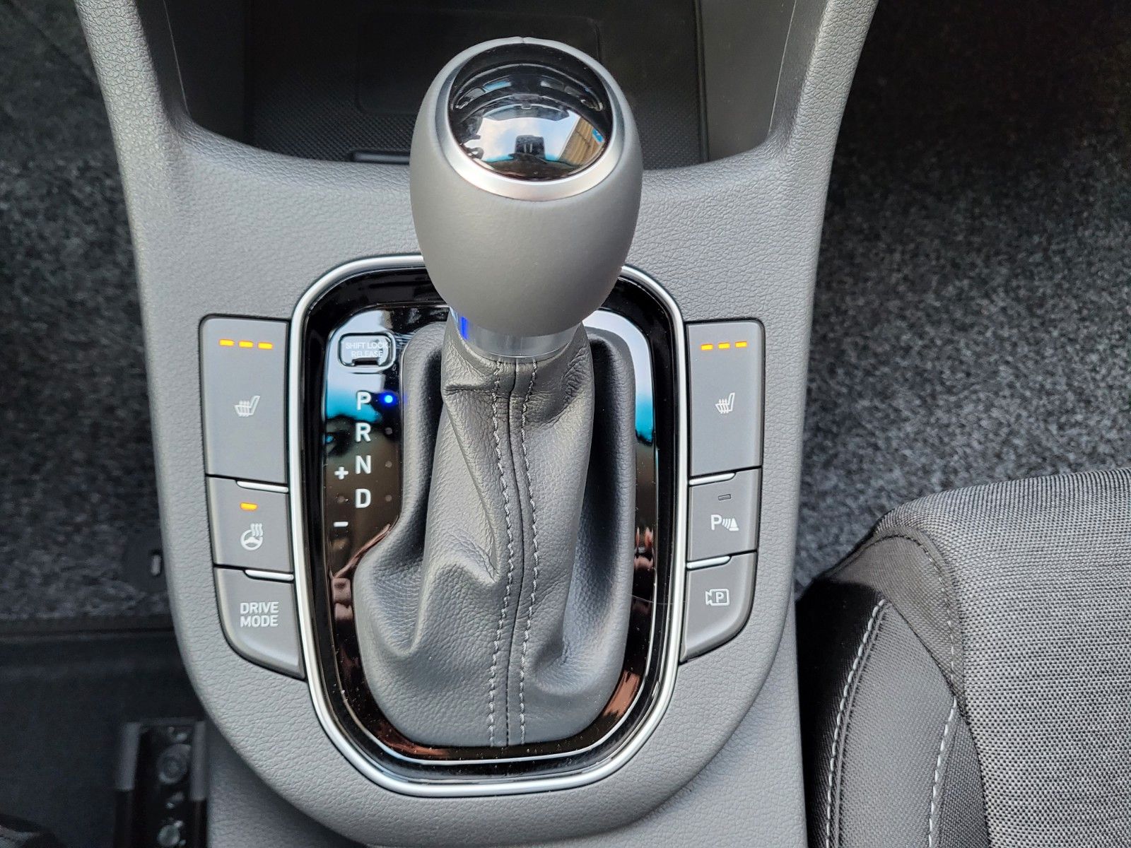 Fahrzeugabbildung Hyundai i30 FL 1.5 TGDI DCT (48V) TREND NAVI LED KOMFORT