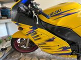 Suzuki RF 600 R  - SUZUKI RF