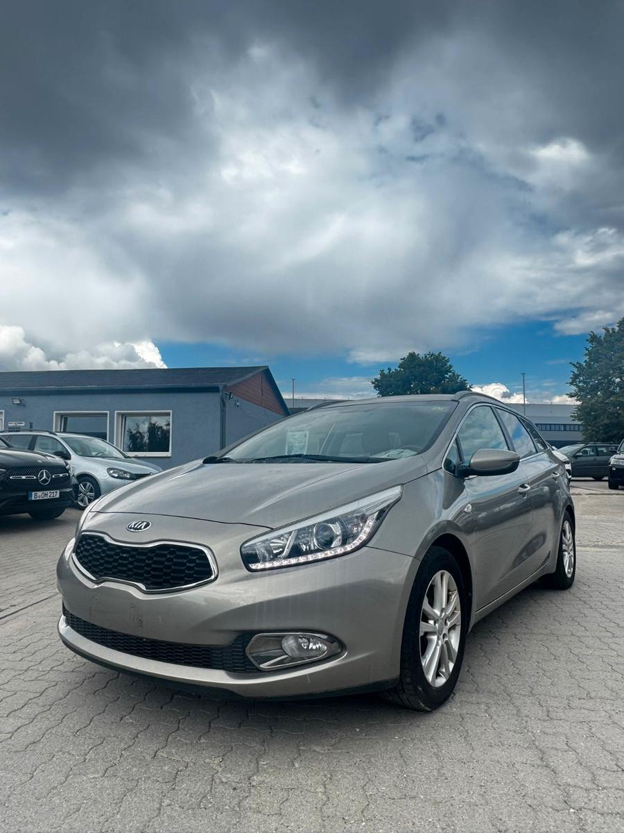 Kia cee'd Sportswagon 1.6 GDI Dream-Team Sportswagon