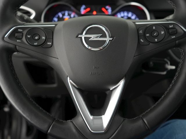 Crossland ELEGANCE AT+NAVI+RÜCKFAHRKAMERA+SITZ-/