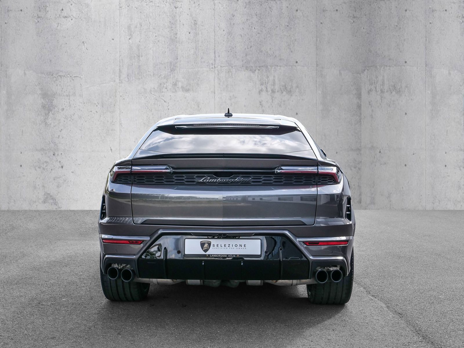 Lamborghini Urus SE Grigio Keres Panoramic Roof Style Pack foto 4