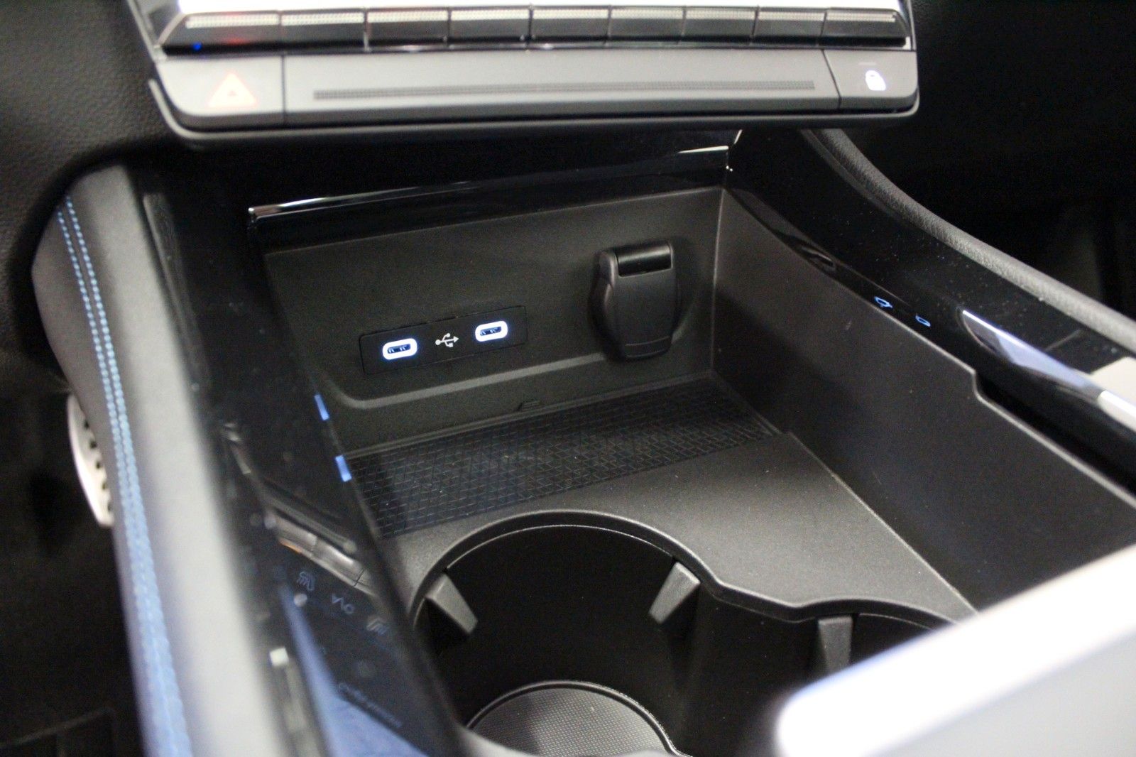 Fahrzeugabbildung Renault Austral E-Tech Full Hybrid 200 Techno Esprit Alp