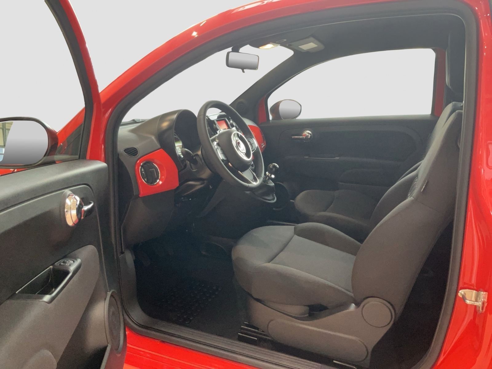 Fahrzeugabbildung Fiat 500 1.0 GSE Hybrid + Ganzjahresreifen