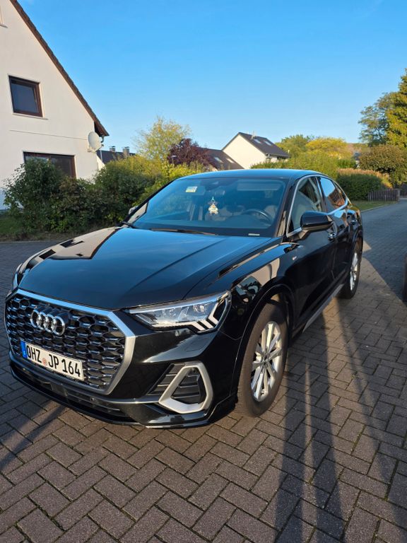 Image of Audi Q3