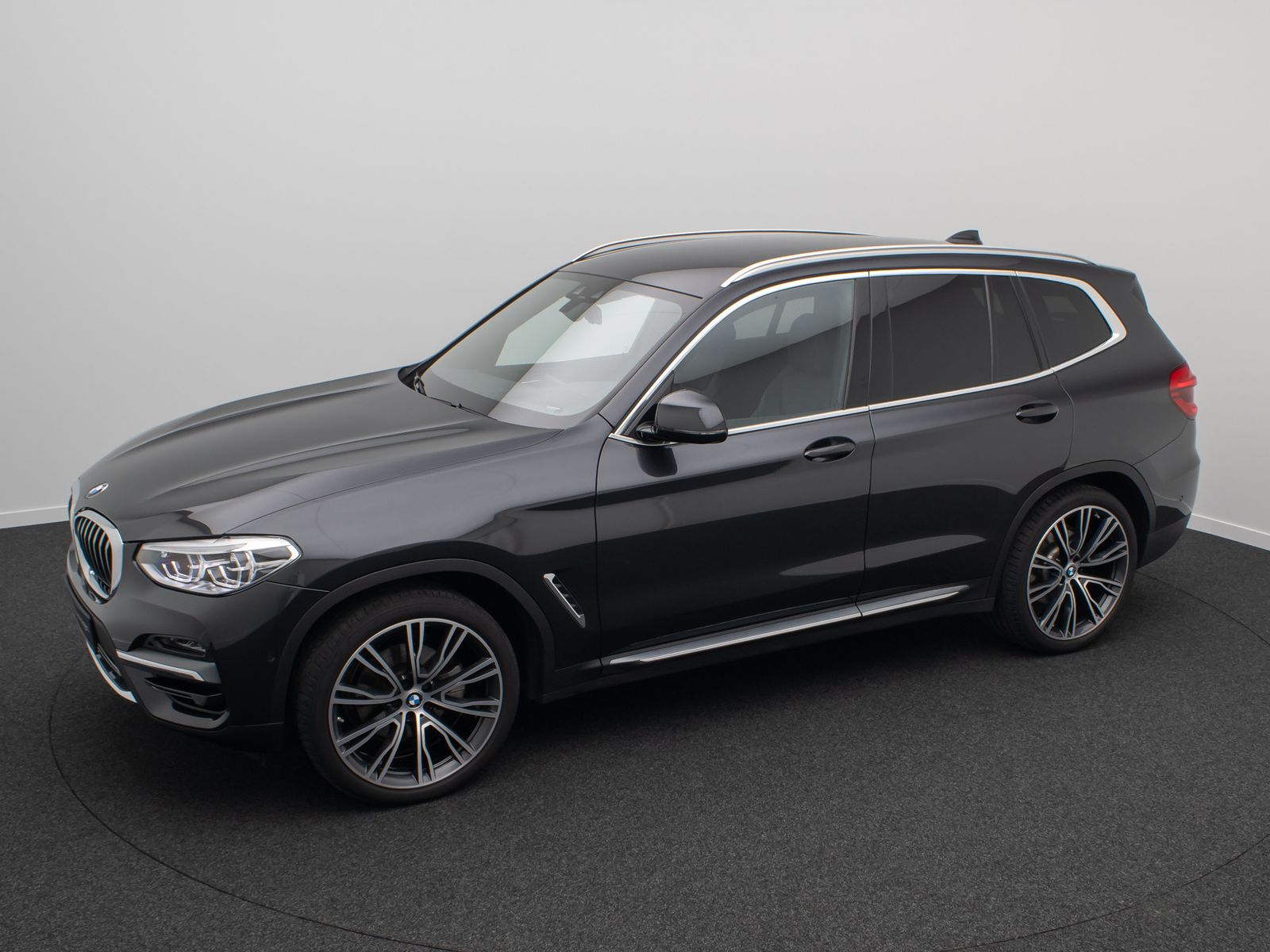 Fahrzeugabbildung BMW X3 xD20i LuxuryLine HUD Kamera Alarm HiFi 21Zoll