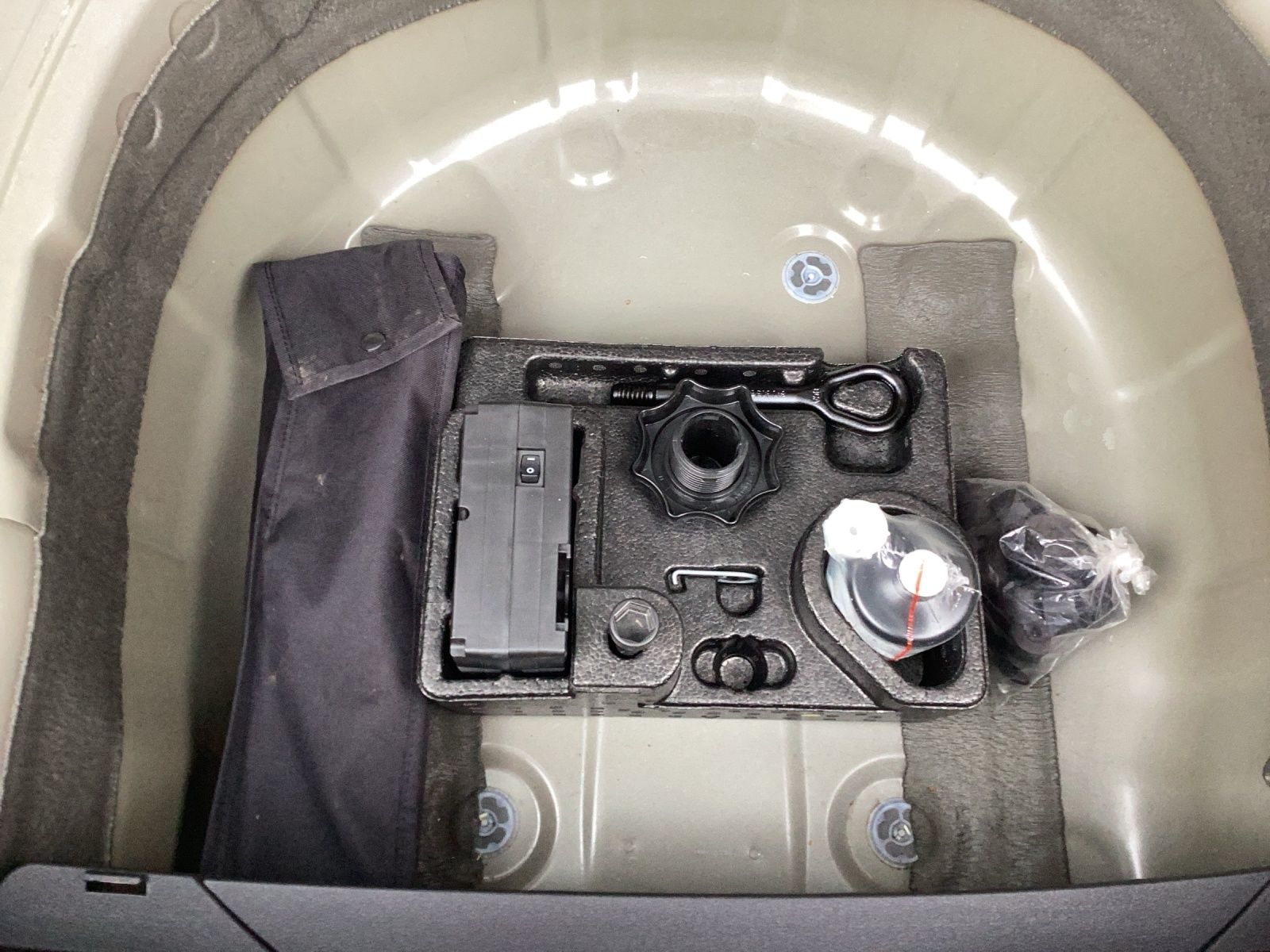 Fahrzeugabbildung Volkswagen T-Cross TSI Style DSG LED ACC PDC SHZ GRA