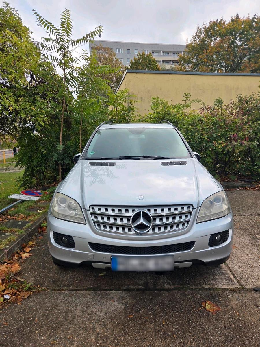 Mercedes-Benz ML 320