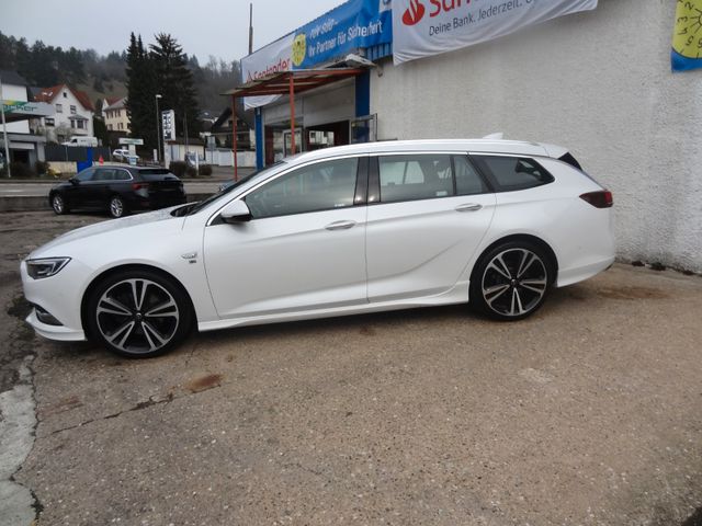 Fahrzeugabbildung Opel Insignia OPC-Line Super Optik/Innovation/OPC/4x4