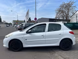 Peugeot 206 + Generation* Klima* 8x fach bereift - Peugeot 206 in Frankfurt (Main)
