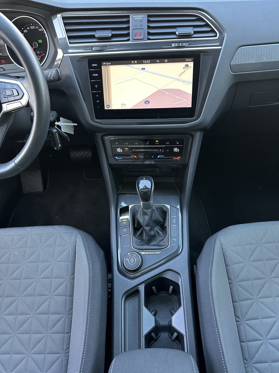 Fahrzeugabbildung Volkswagen Tiguan 2.0 TSI DSG 4M Life NAV+LED+PANO+SHZ+ACC