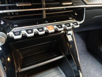 Peugeot 2008 - 5