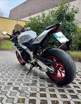 Aprilia RSV4 1100 Factory - APRILIA RSV4 1100 FACTORY