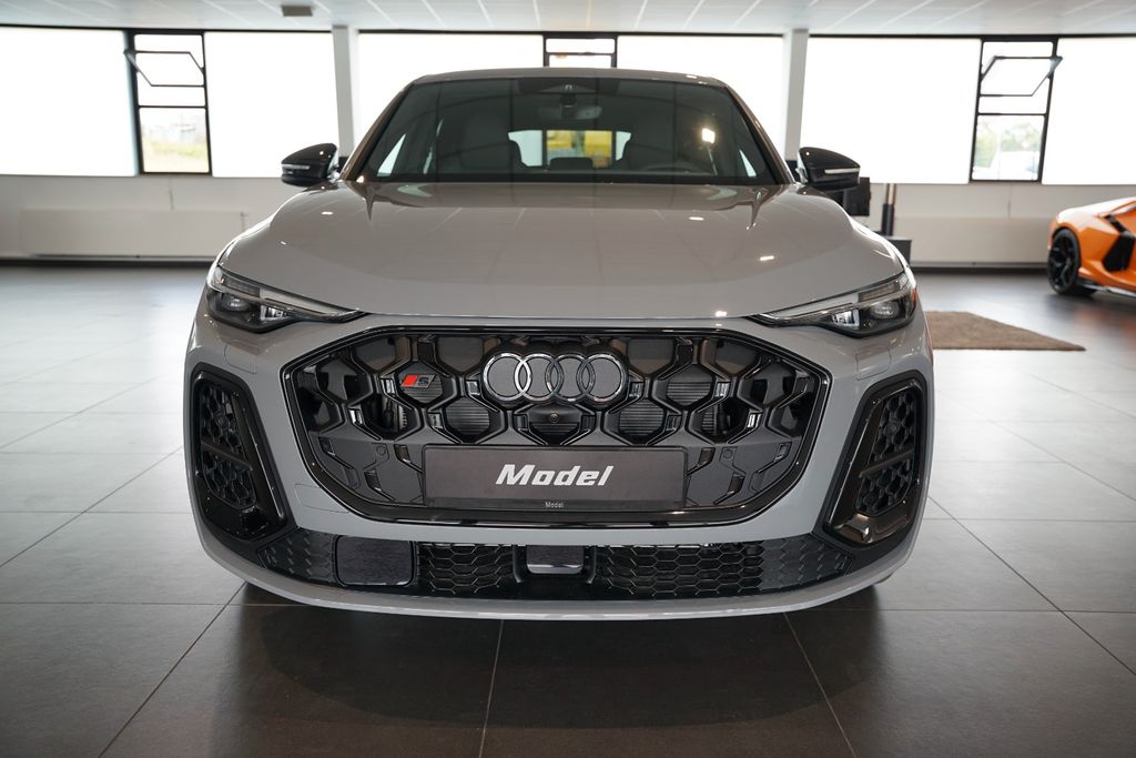 AUDI SQ5 Sportback TFSI | Pano | Carbon | Tech pro AUDI SQ5 Sportback TFSI | Pano | Carbon | Tech pro