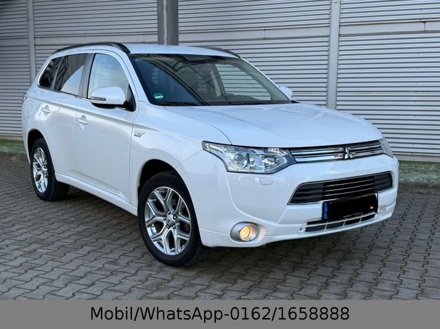 Mitsubishi Outlander PHEV  4WD Kamera