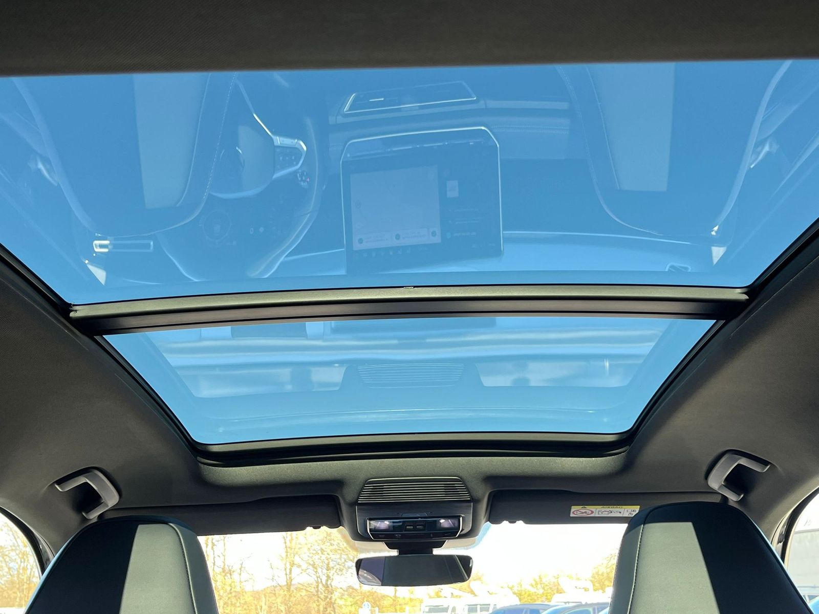 Image du véhicule Volkswagen Tiguan 2.0 TDI 4M R-Line PANO*H&amp;K*AHK*MATRIX*20".