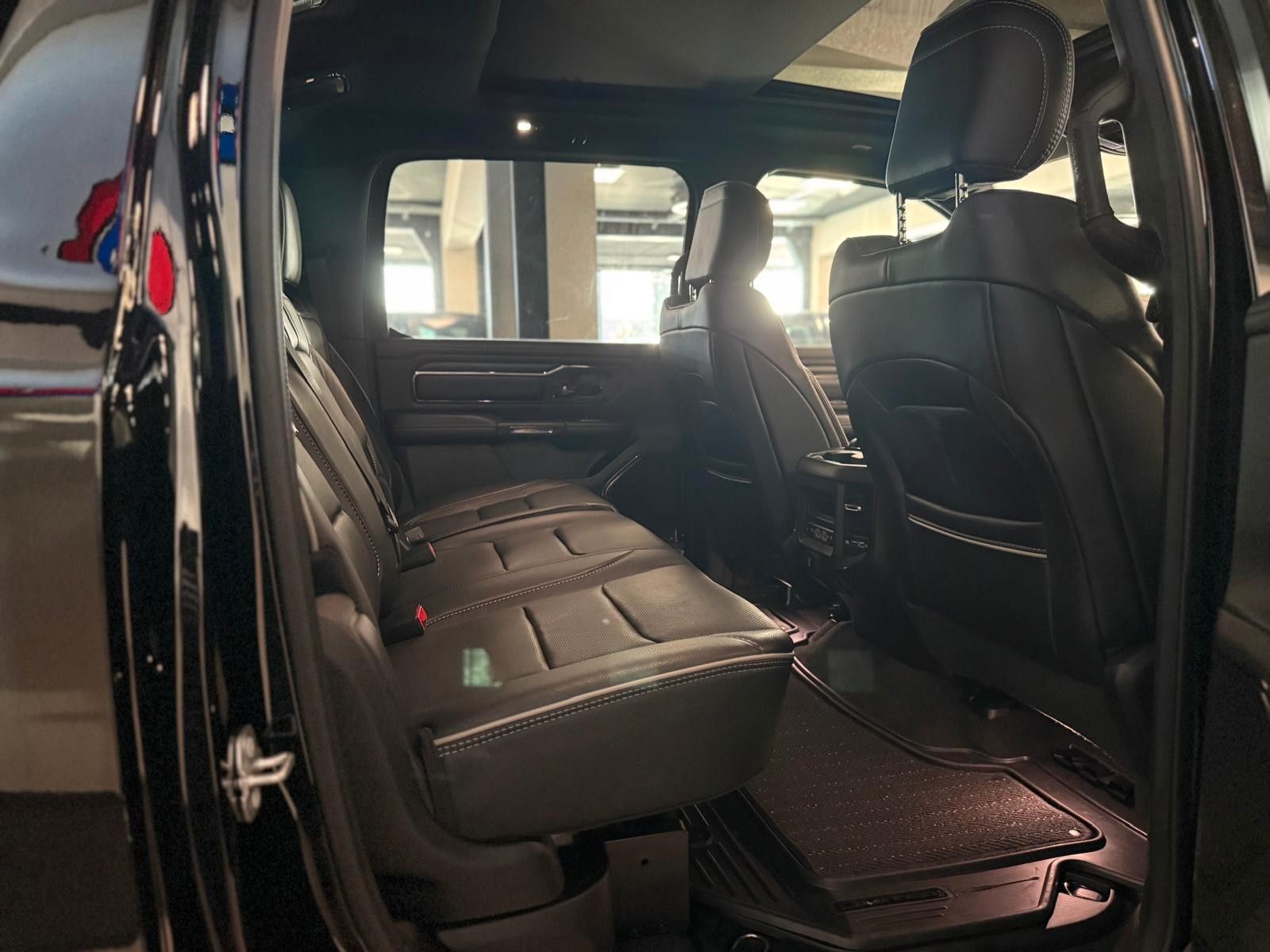 Fahrzeugabbildung Dodge LIMITED NIGHT ALU-CAB PRINS LPG AUS 1. HAND