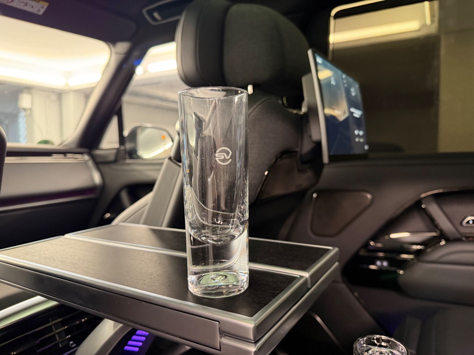 Land Rover Range Rover P615 SV LWB SV Signatur Suite Voll foto 17