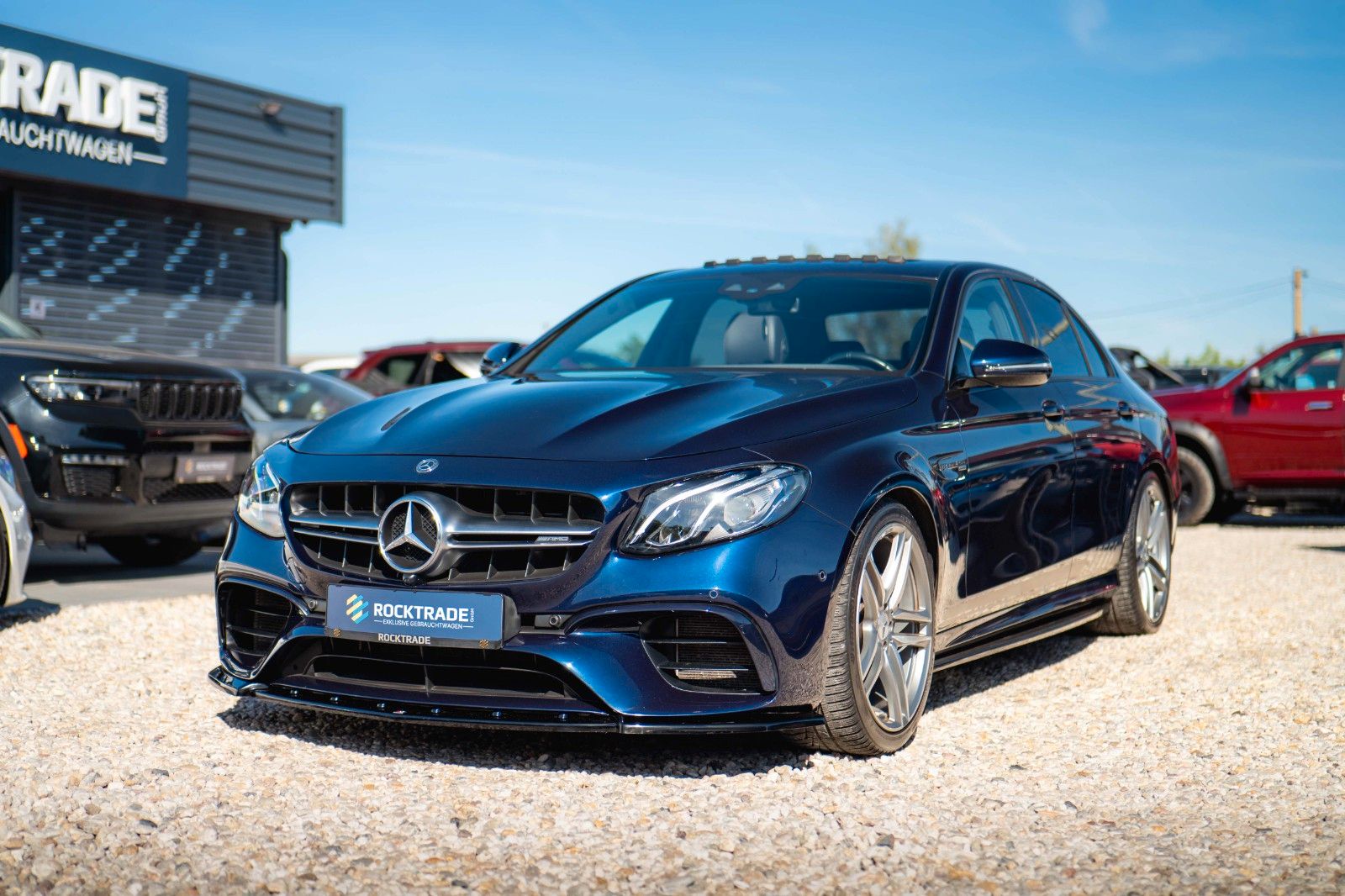 Fahrzeugabbildung Mercedes-Benz E 63 AMG 4Matic+ Night-Paket Drivers Package LED