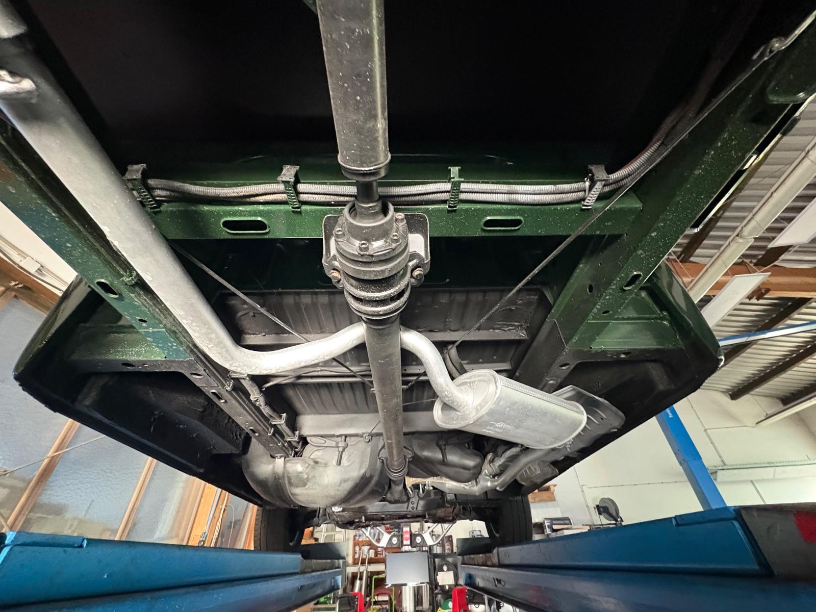 Volkswagen T4 Doka Syncro 4trg 2,5 TDI AXL GRÜNE Pl. HU Neu