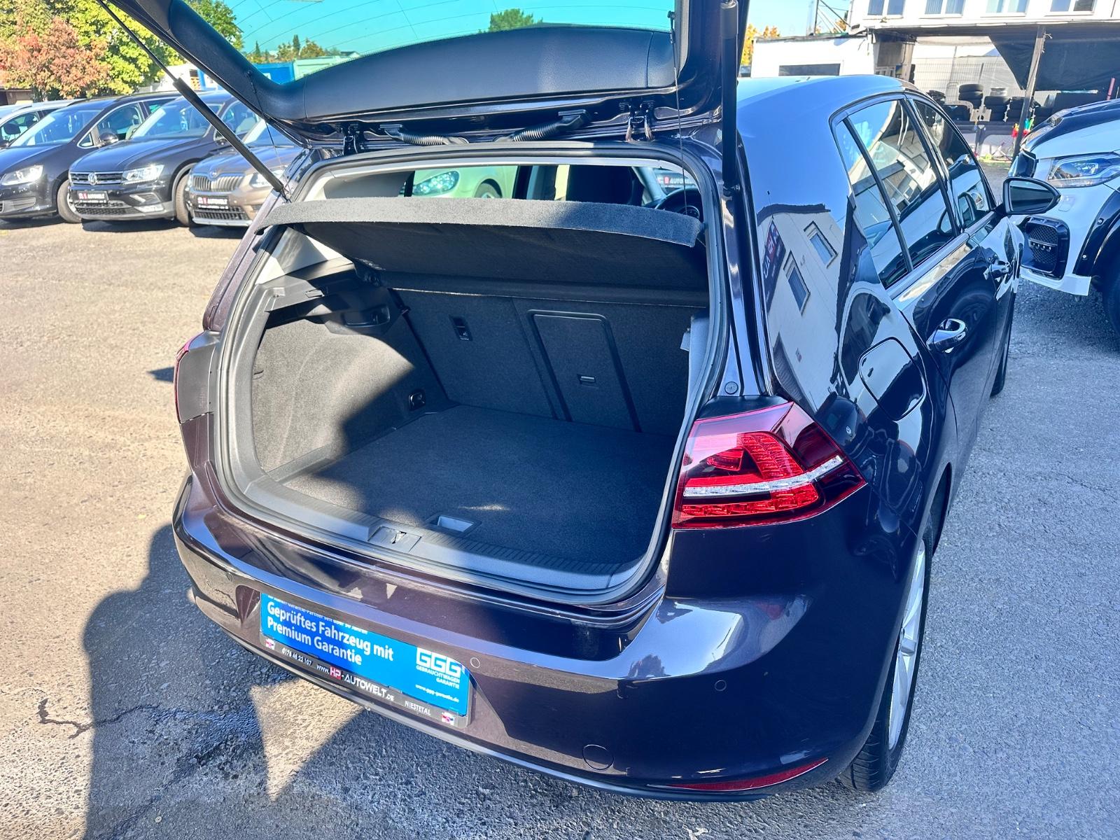 Volkswagen Golf VII Lim. Lounge BMT
