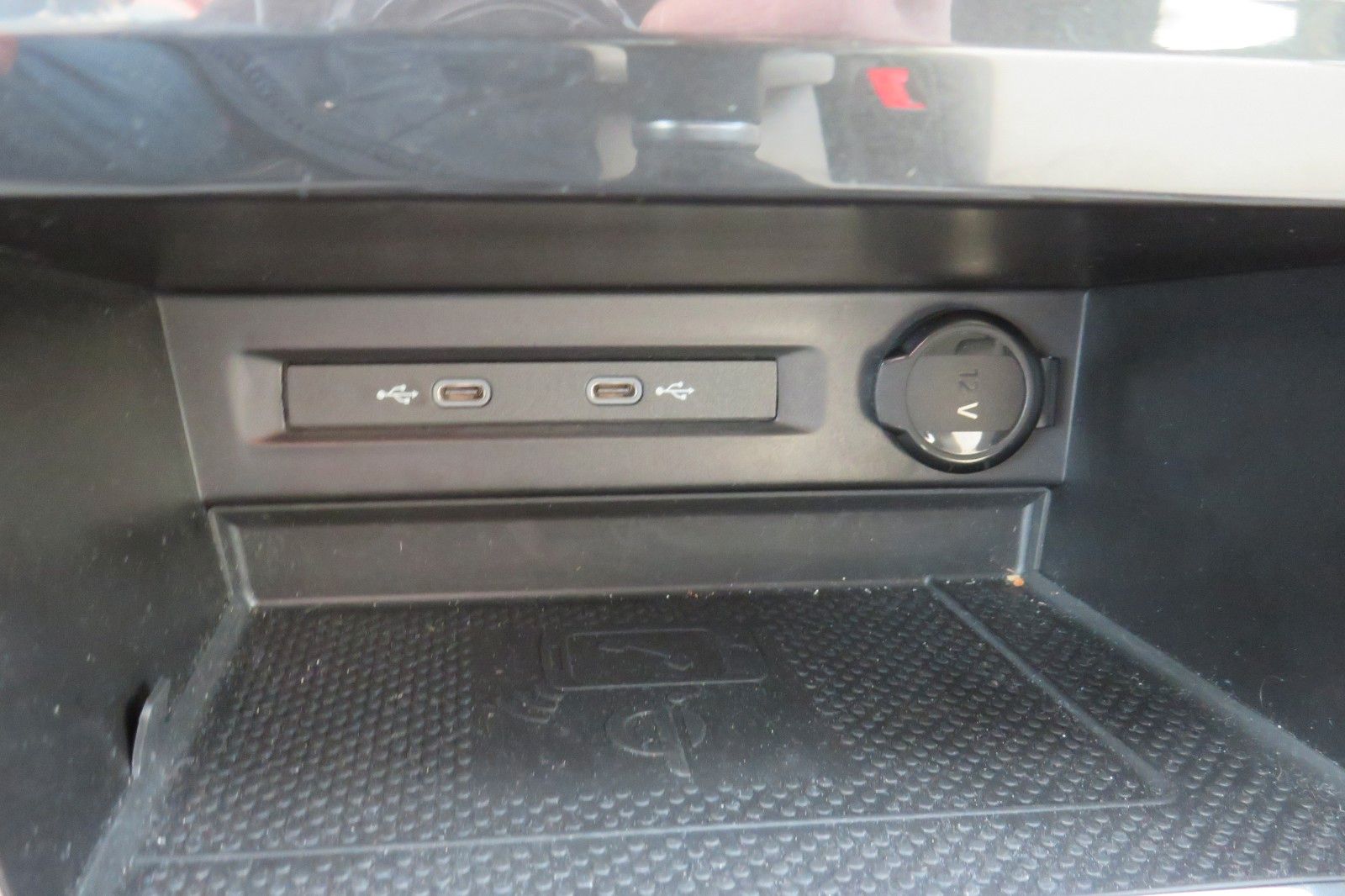 Fahrzeugabbildung Volkswagen Tiguan TSI DSG ELEGANCE 19-ZOLL MATRIX 360` 1.HD