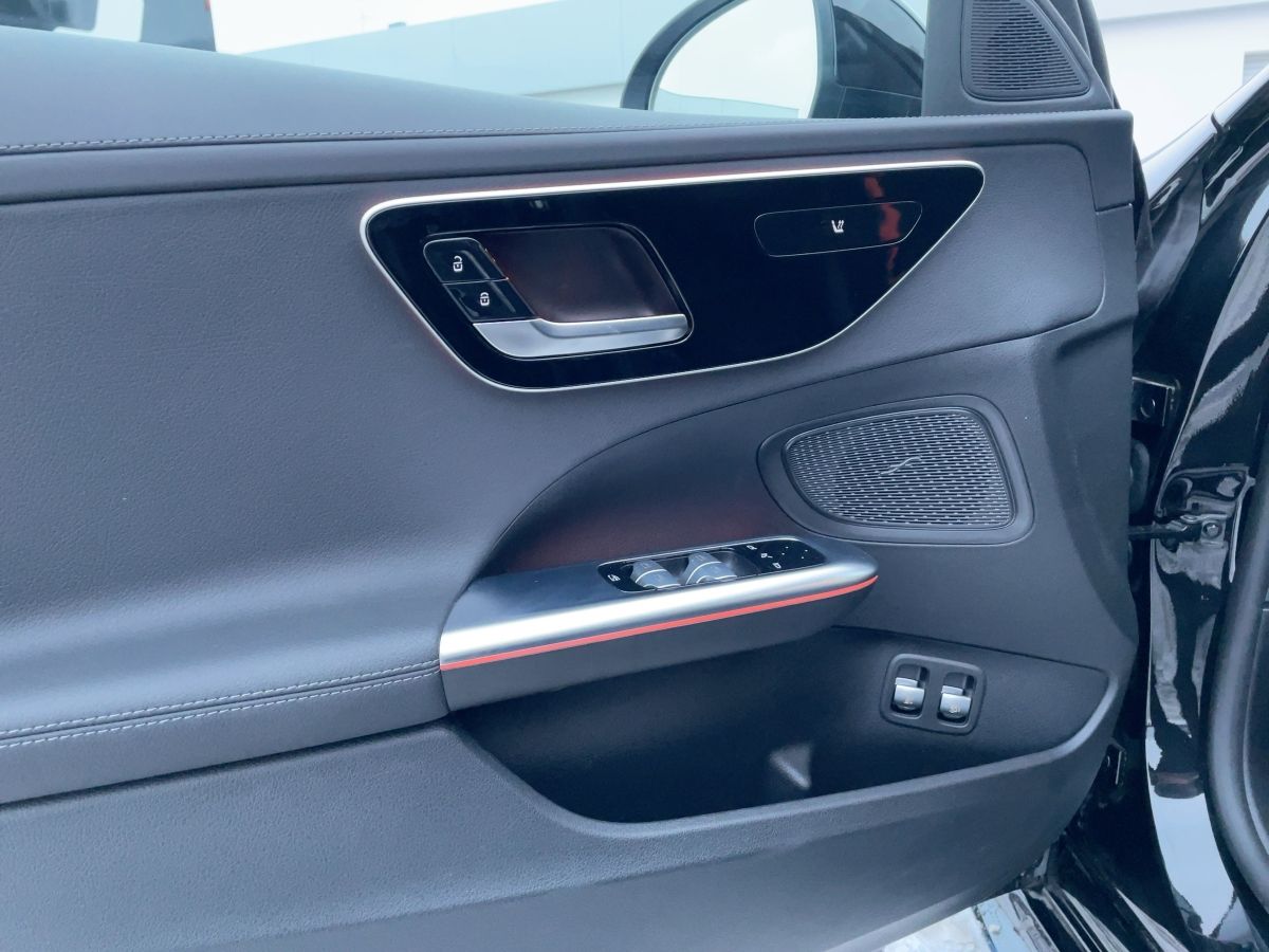 Fahrzeugabbildung Mercedes-Benz C 300 T e AMG AMG/Night/Pano/AHK/360°/Digital