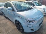 Fiat 500e La Prima/Himmelblau/el. Panodach - blaue Fiat 500e