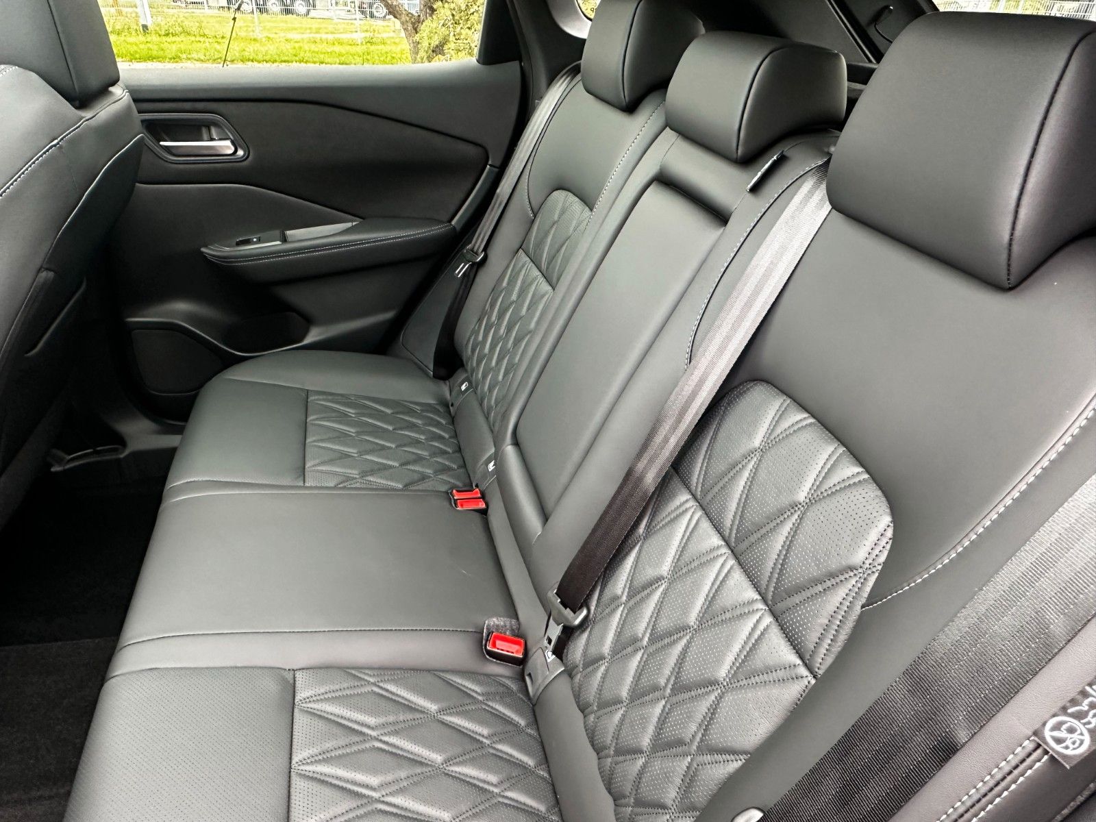 Fahrzeugabbildung Nissan Qashqai Tekna+ AHK/Leder/Pano/Bose