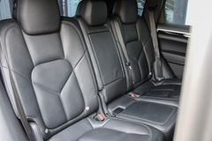 PORSCHE Cayenne S Diesel/ LUFTFAHR. PASM / PDLS+/ BOSE PORSCHE Cayenne S Diesel/ LUFTFAHR. PASM / PDLS+/ BOSE