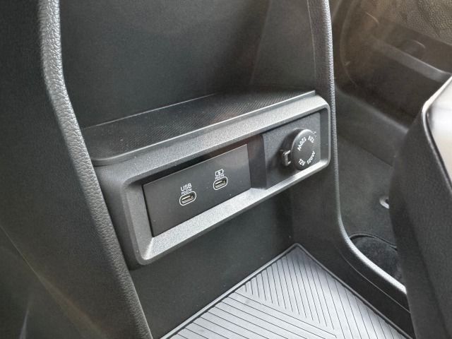 Fahrzeugabbildung KGM Torres EVX Bliss Key*LED*LHZ*Navi*PDC*SH*ALU